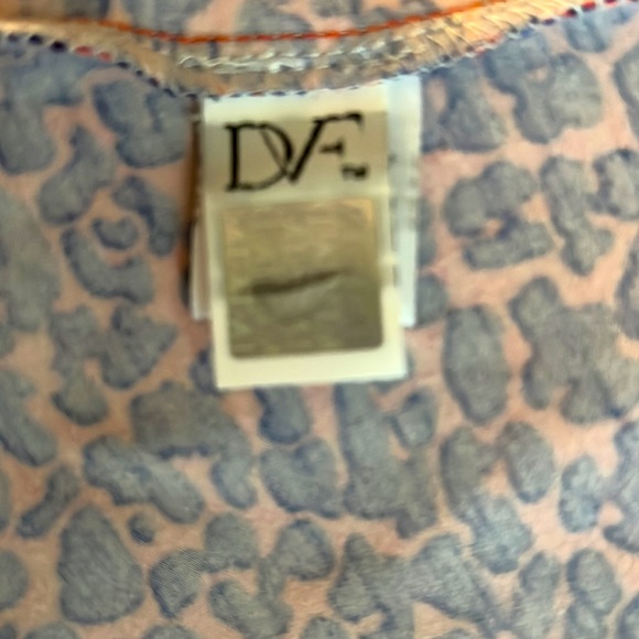 DIANE VON FURSTENBERG Wrap Dress - Picture 7 of 8